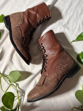 Vintage Tony Lama Lace-Up Leather Western Cowboy Boots | Made in USA | 7.5B